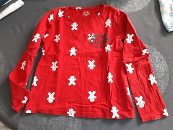 Tee-shirt rouge bonhomme de pain d'épice