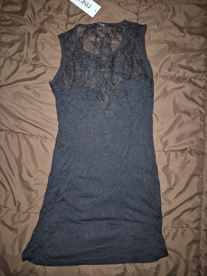 Robe noir dentelle