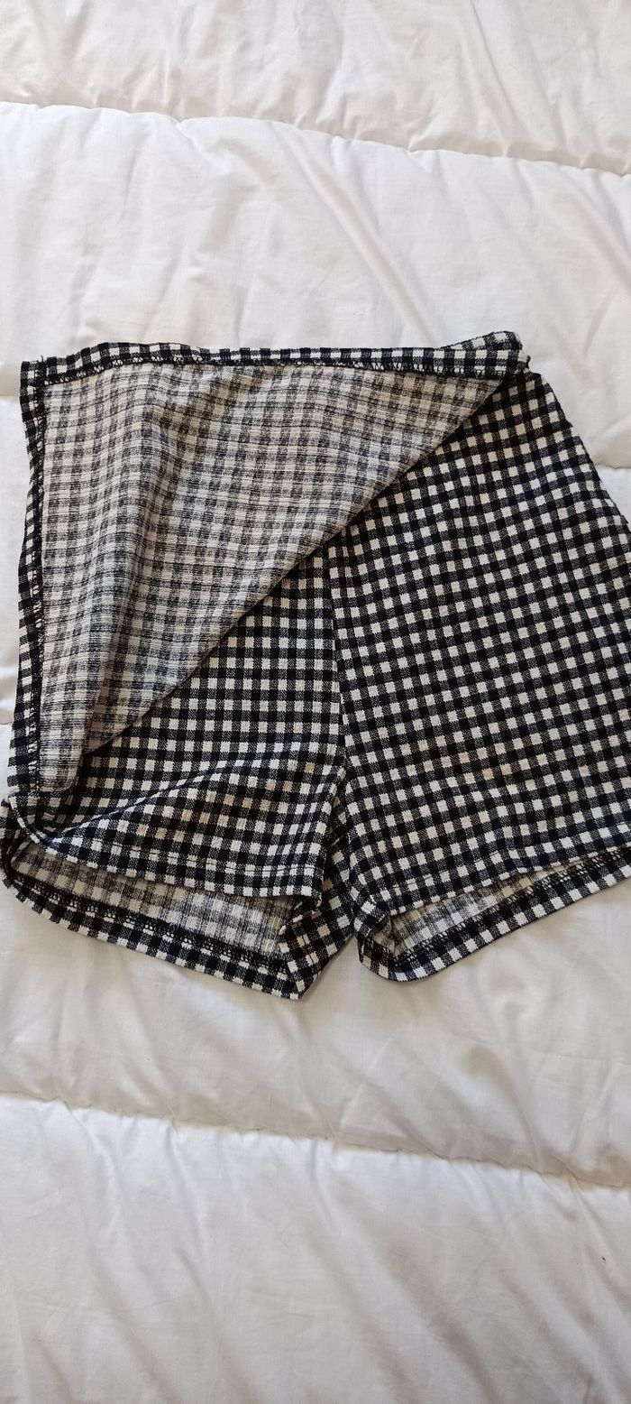 Jupe short taille XXS (12 ans)