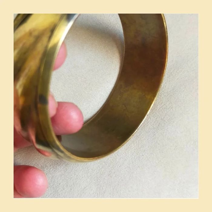 Bracelet vintage large doré – effet patiné - photo numéro 6