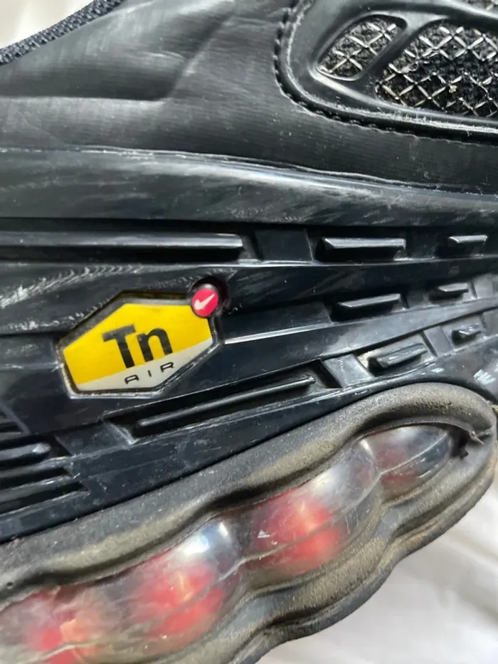 Baskets Nike TN Air Max Plus – Taille 44 – Noir – Très bon état - photo numéro 12