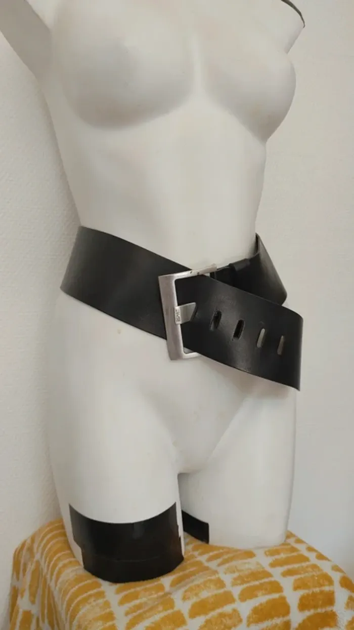 Épaisse large ceinture en cuir vintage noir - photo numéro 2