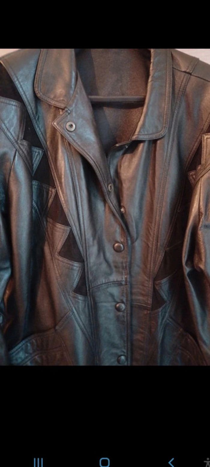 Magnifique veste en cuir véritable Taille 44 - photo numéro 2