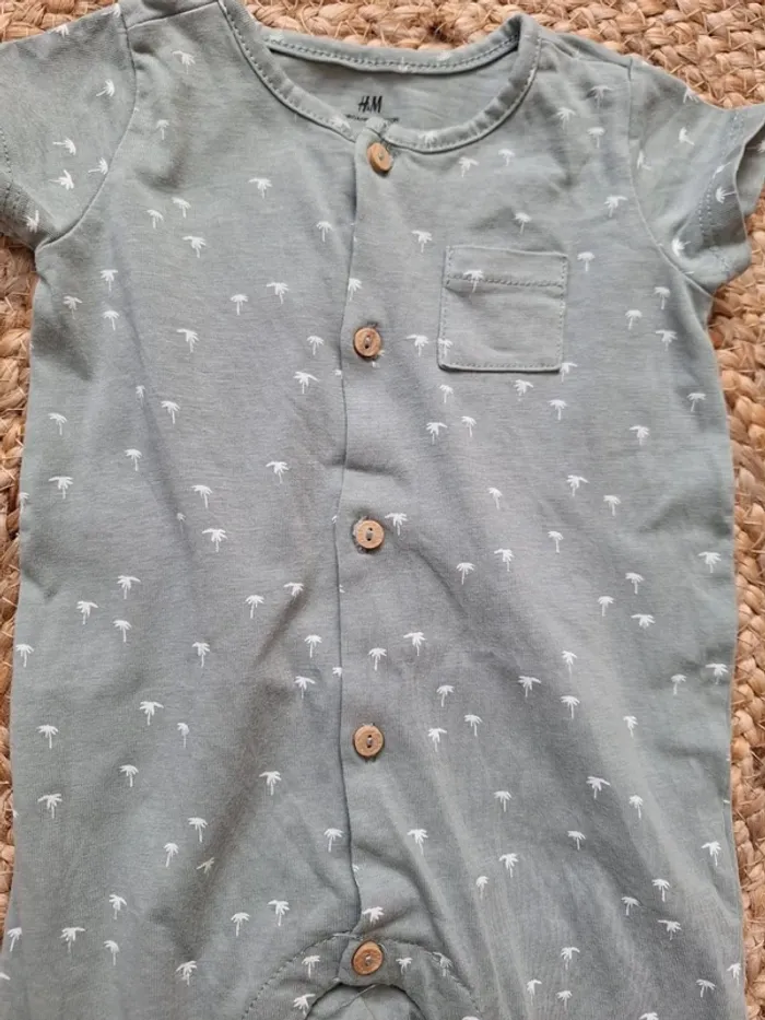 Combinaison H&M 1 mois 56 cm - photo numéro 3