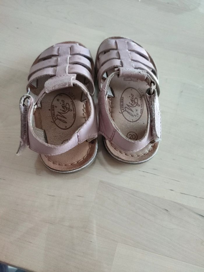 Petite sandale rose marque megis taille 20 - photo numéro 2