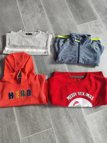Lot de sweat 4/5 ans