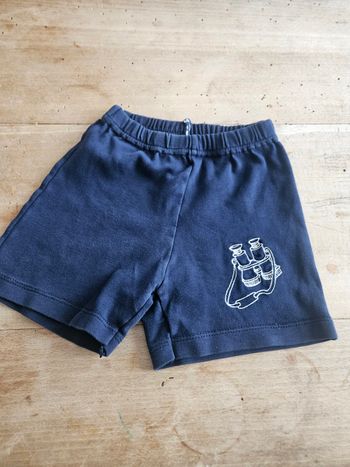 Short bleu marine 9 mois 