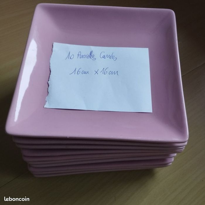 Lot assiettes faïence