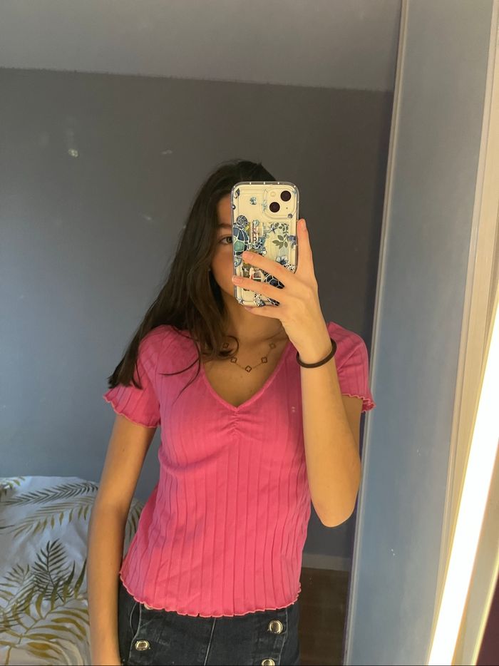 Haut rose manches courtes Mango