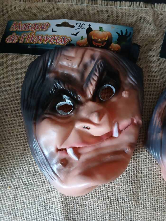 Lot de deux masques sorcière en silicone - photo numéro 2