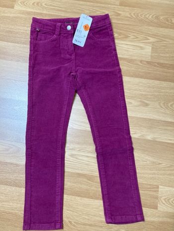 Pantalon velours. Violet. Neuf. 6 ans