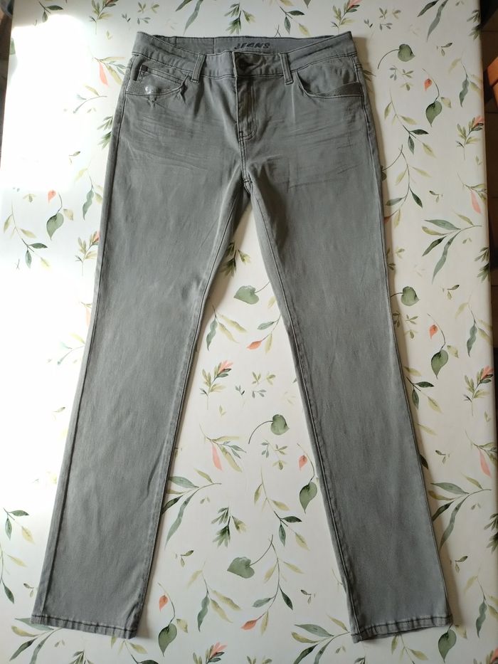 Jean / pantalon gris femme ajusté