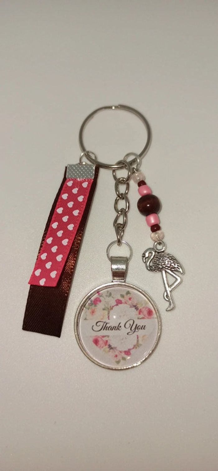 Cadeau merci ,porte clé ou bijoux de sac " thank you"