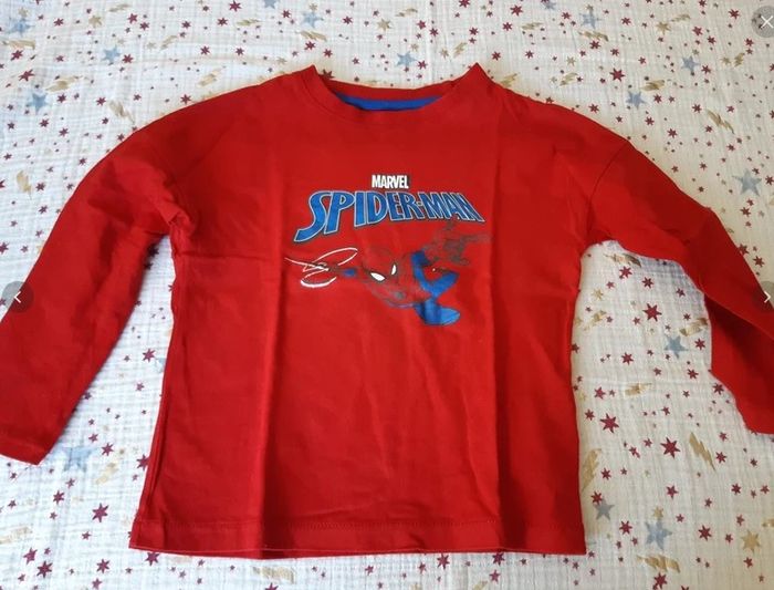 T-Shirt ML Spiderman brillant 4 ans Marvel