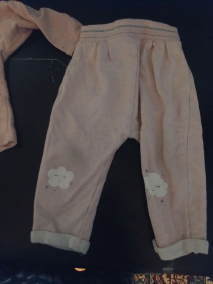 Lot pull sweat et bas de pantalon jogging rose bébé fille 12 18 mois - photo numéro 3