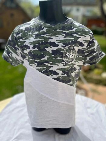 T shirt militaire primark 6-7 ans taille 122
