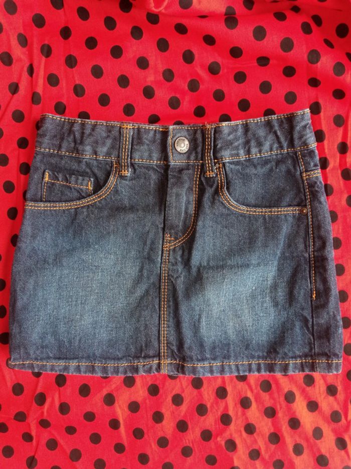 Jupe courte en jean denim