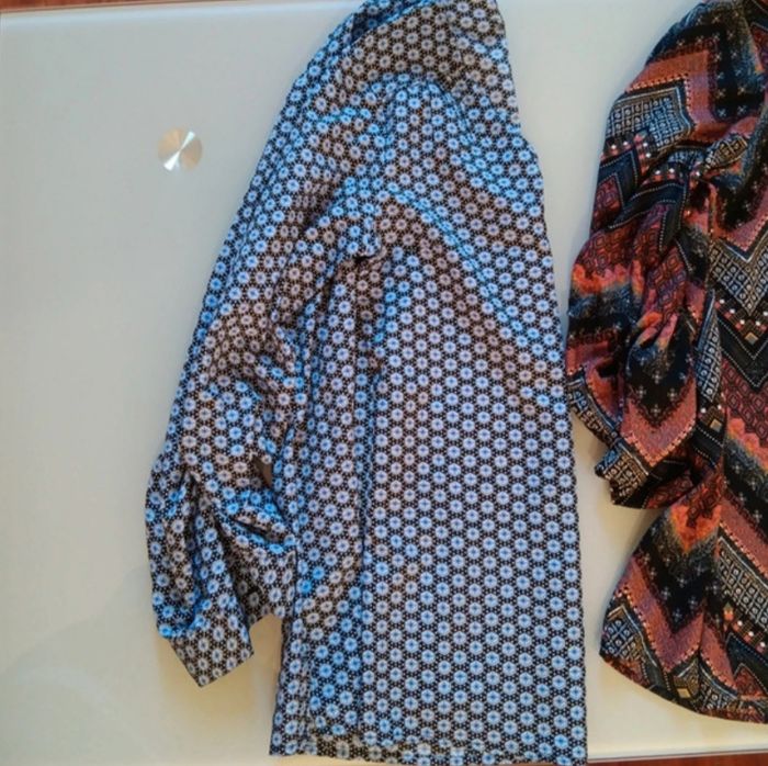 2 blouses femme - photo numéro 3