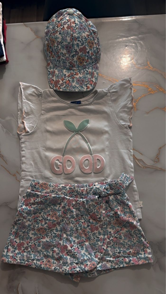 Lot vêtement filles 4-5 ans - photo numéro 4