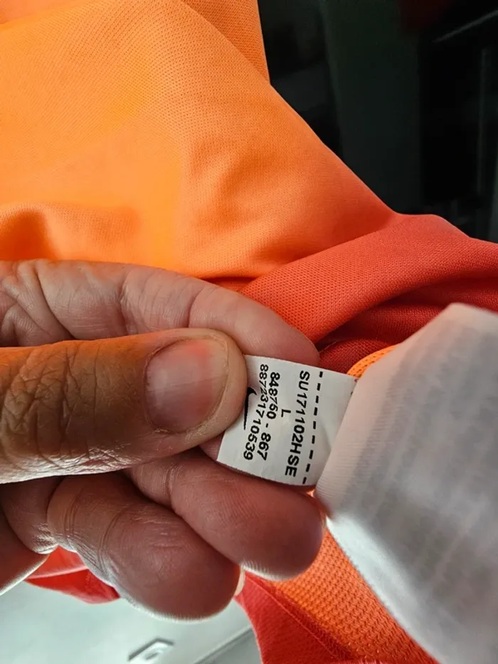Tee-shirt nike cr7 garçon 12/13  ans - photo numéro 3