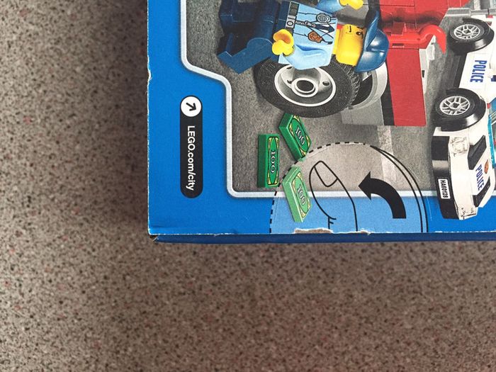 Boîte lego City Neuve 60128 - photo numéro 8