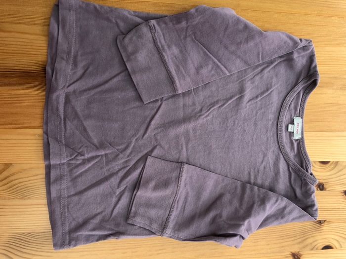 Lot tee-shirts / jupe/ robe - photo numéro 9