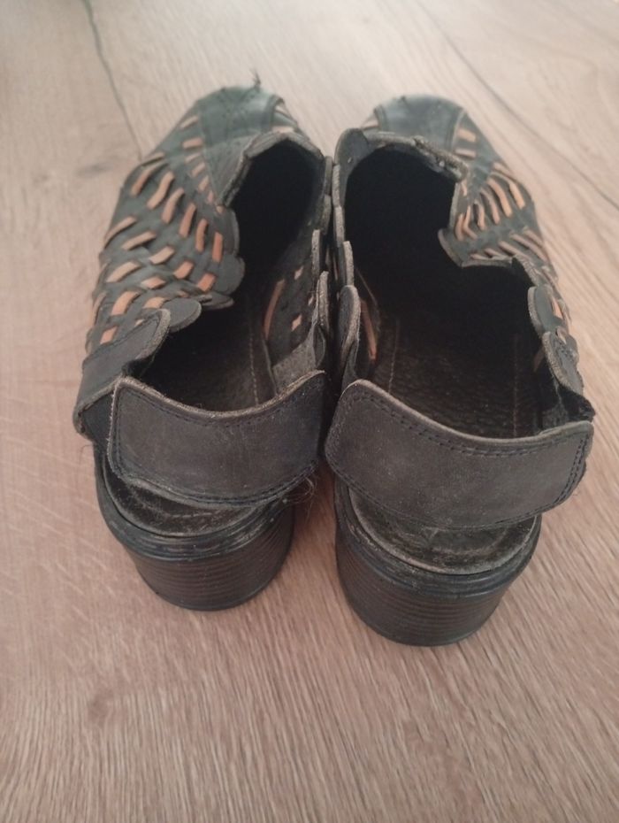 Chaussures 39 - photo numéro 2