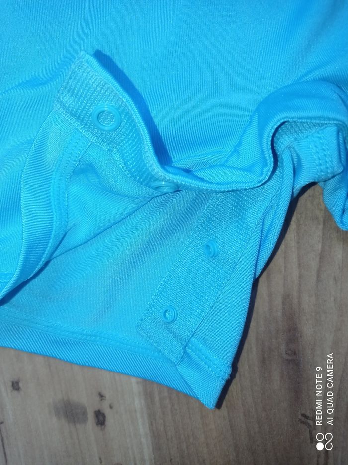 Combinaison anti-UV bleue, Decathlon, taille 18 mois - photo numéro 4