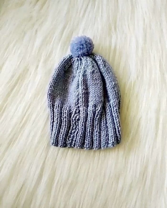 Bonnet mixte bébé naissance en maille avec pompon tricoté main - photo numéro 2