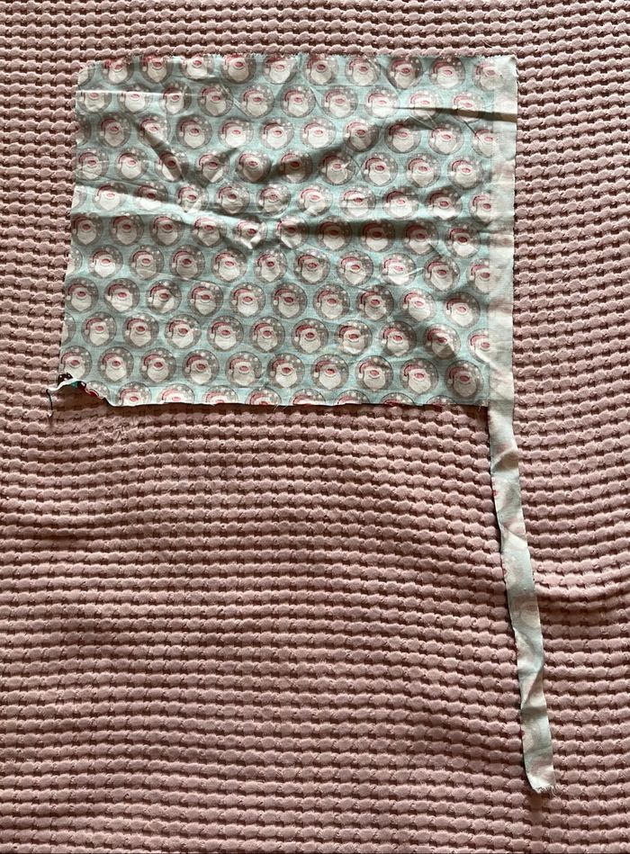 Chute de tissu imprimé père Noël - photo numéro 3