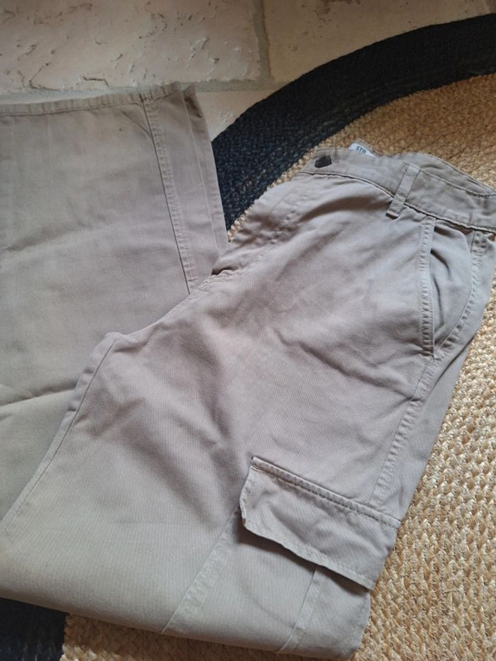 Pantalon beige cargo stradivarius - photo numéro 2