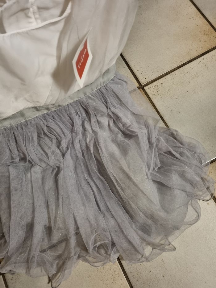 superbe robe de cérémonie/ mariage / etc... taille 4 ans - NEUF - photo numéro 10