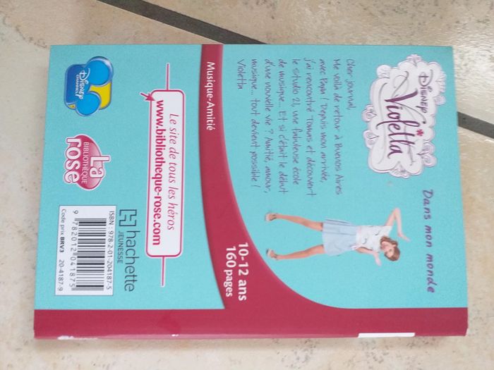 Livre neuf " Violetta - Dans mon monde " - photo numéro 2