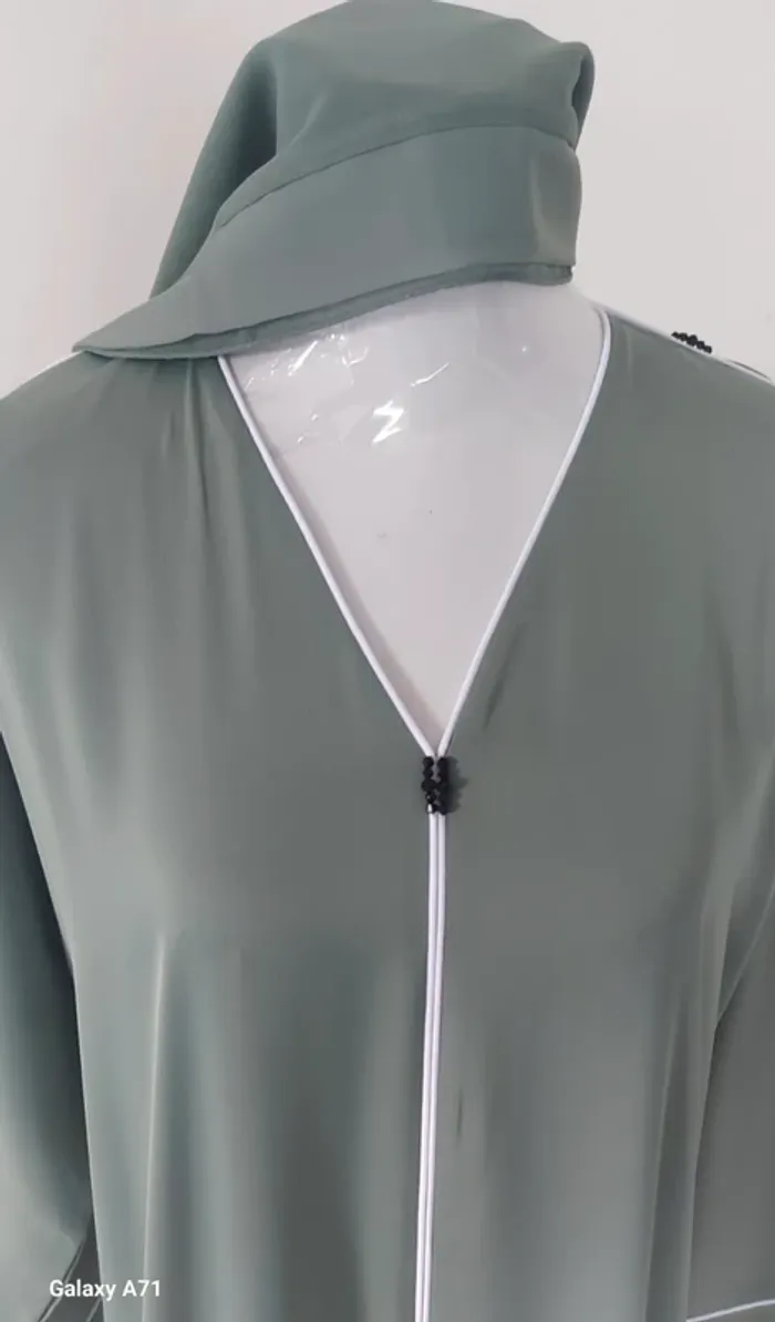 Robe verte claire émiratie neuve - photo numéro 4