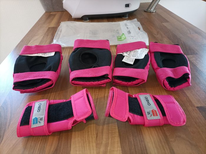 Kit protection roller Oxelo rose et noir 25-50 kg 6-10 ans - photo numéro 5