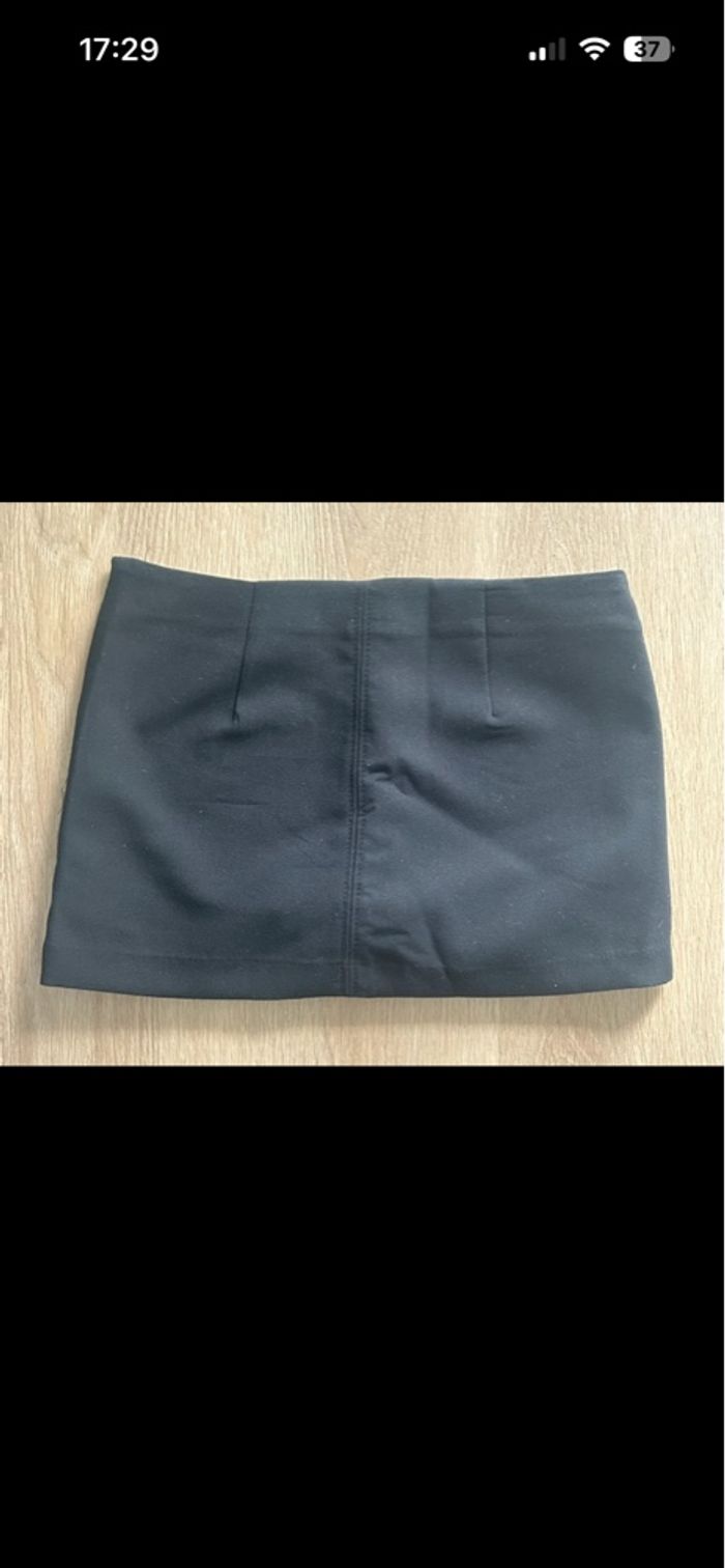 Jupe short noir bershka S - photo numéro 3