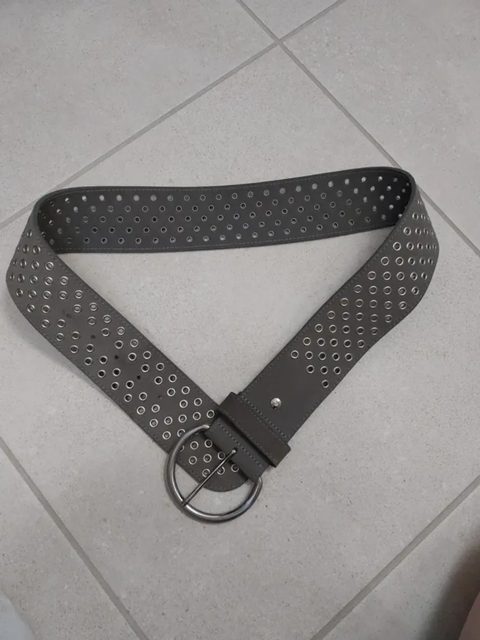 Grosse ceinture grise Esprit