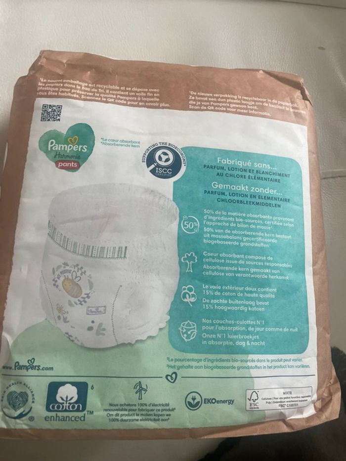 Lot de deux paquets de couches Pampers harmonie pants taille 6 - photo numéro 3