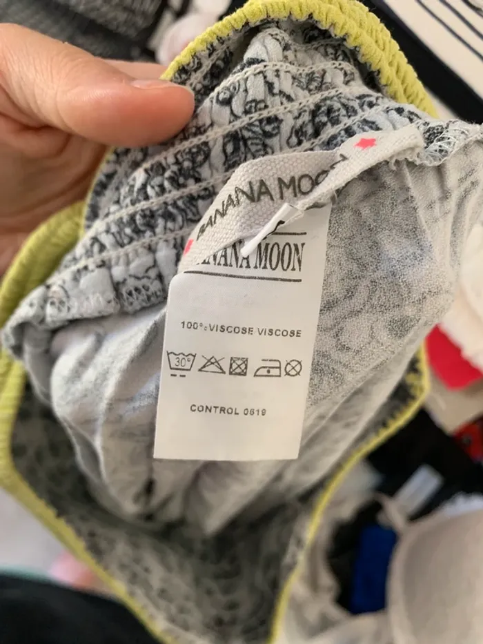Short blanc à motifs fleurs Banana Moon taille M - photo numéro 8