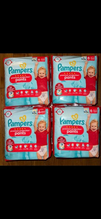 4 paquets de couches Pampers taille 6