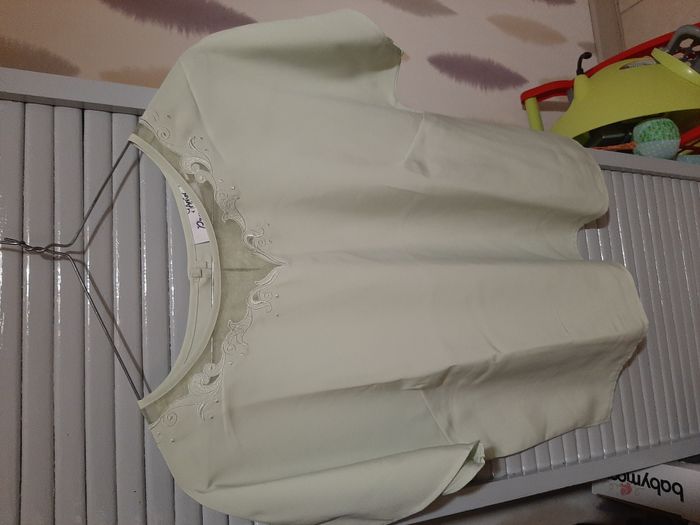 2 blouses manches courtes femmes Taille M - photo numéro 3