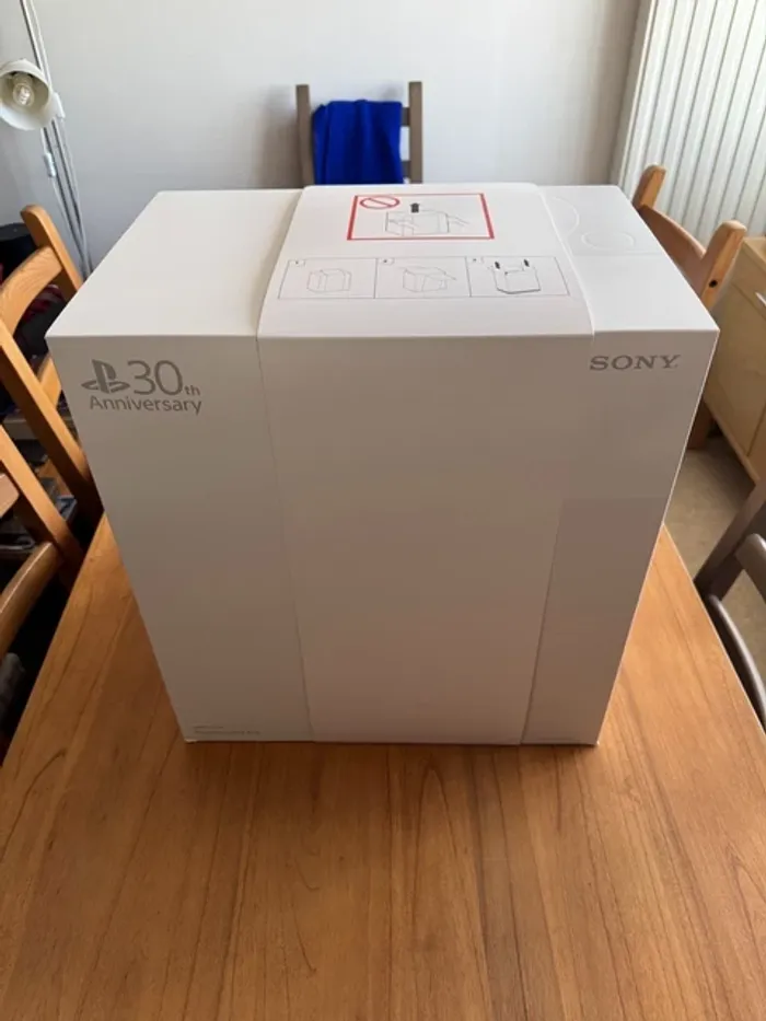Ps5 pro 30 eme anniversaire - photo numéro 2
