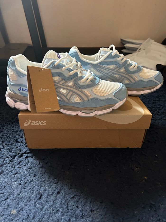 Asics nyc bleu blanche