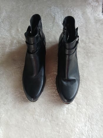 Bottines en cuir Caprice 37