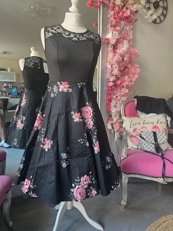 Robe pin-up rockhabily rétro vintage a fleur taille S