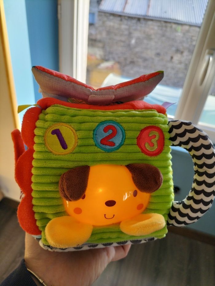 Cube interactif VTech - photo numéro 2
