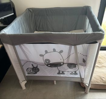 Parc pliable deux niveaux