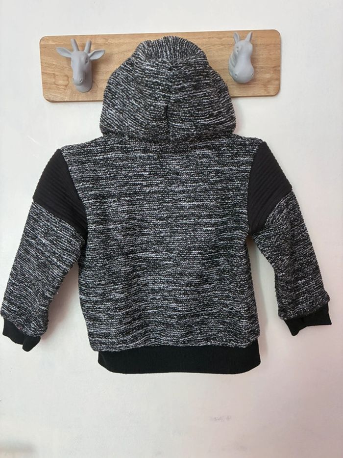 Lot 2 vestes à capuches chaudes,18/24 mois. - photo numéro 11