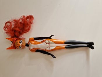 poupée rena orange Miraculous 