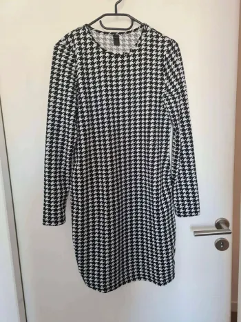 Robe chic shein elastique taille 38 40
